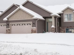 2264 Ashland Dr NW, Rochester, MN 55901