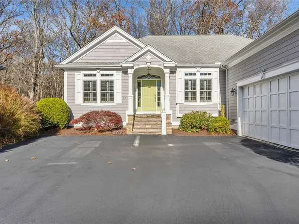 75 Frybrook Dr, East Greenwich, RI 02818