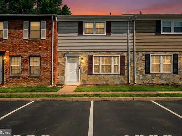 1609 Meadow Dr, Fredericksburg, VA 22405