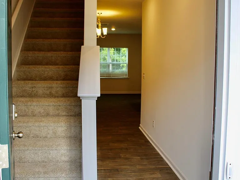 6049 Guildford Hill Ln — Photo 6