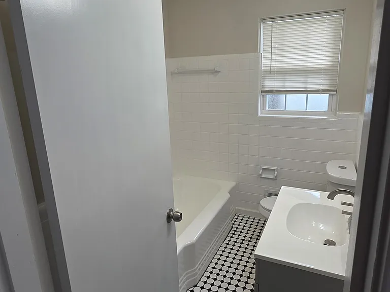 4829 Fielding Way — Photo 7