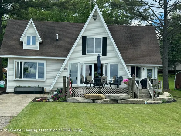 19521 W Chippewa Dr, Rodney, MI 49342