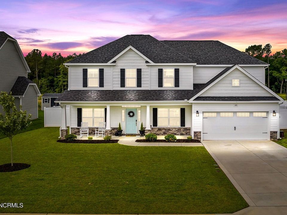 1st image of 428 Sandcastle Street
