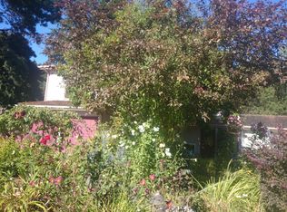 1806 NW Blue Ridge Dr, Seattle, WA 98177