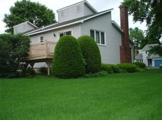 4 Huntington Cir #A, Greenfield, MA 01301