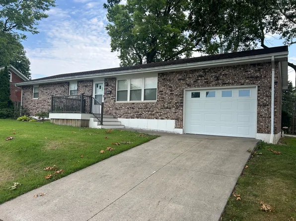 2066 Chestnut St, Quincy, IL 62301