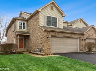 5721 Fieldstone Trl, McHenry, IL 60050