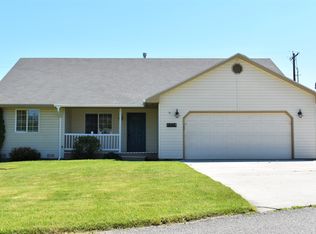 1524 W 24th Loop, Kennewick, WA 99337