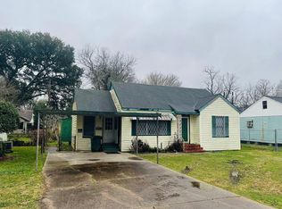 5267 Sunset Ave, Beaumont, TX 77705