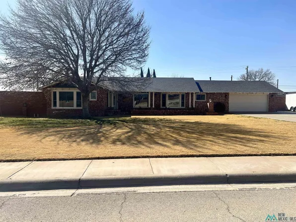 2403 W Loma Dr, Artesia, NM 88210