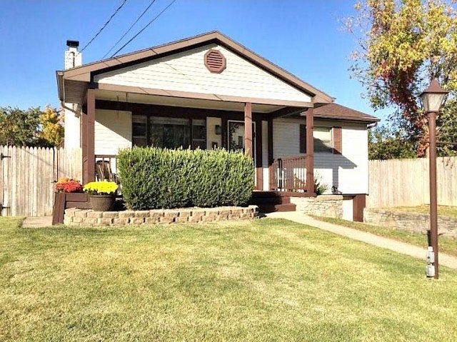 1st image of 3358 Robinet Dr