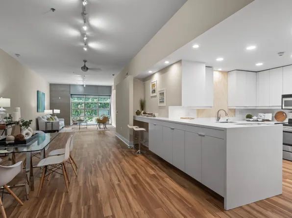 319 Fayetteville St Unit 204, Raleigh, NC 27601