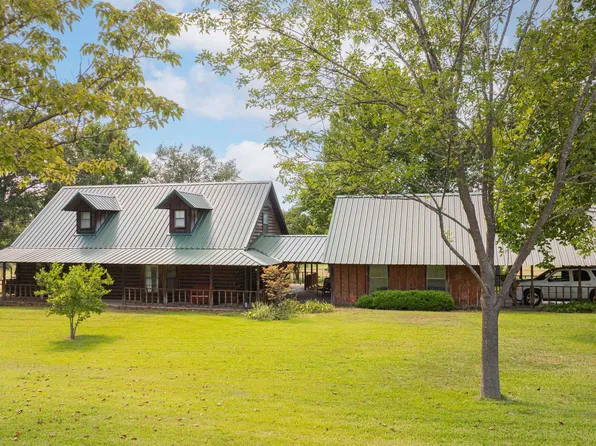 8146 County Road 3111 N, Kilgore, TX 75662