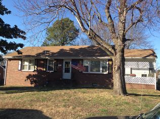 612 Charles Ave, Colonial Heights, VA 23834