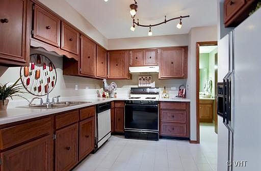 3rd image of 10641 S Brooklodge Ln APT 1A