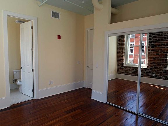 3rd image of 301 Magazine St APT 302