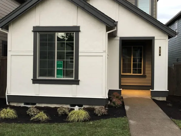 870 SE Bacarra St, Hillsboro, OR 97123