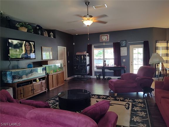 4th image of 4021 NE 8th Place Cpe