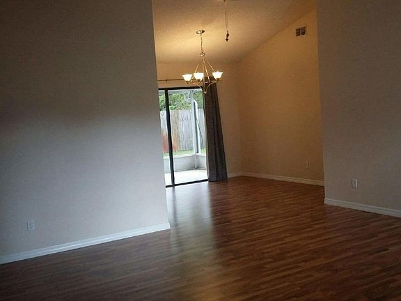 4th image of 4647 Zoltan Dr