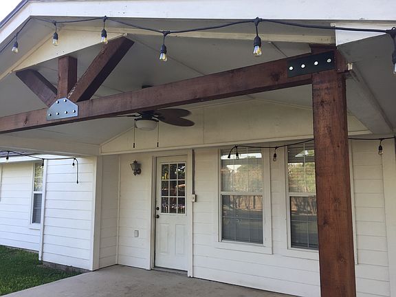 3rd image of 515 Woodlake Dr