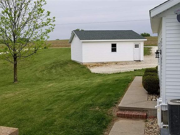 3rd image of 15753 E Pawnee Dr