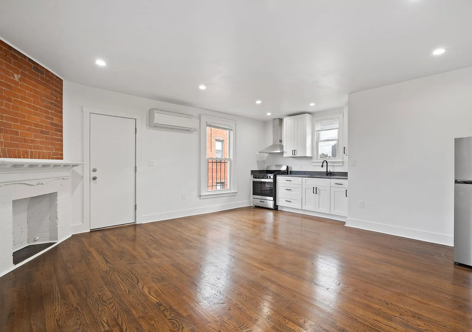 455 George Street — Photo 1
