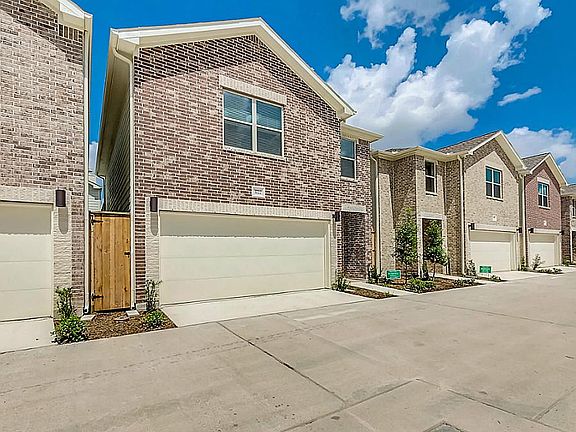 2nd image of 3722 Main Poplar Dr
