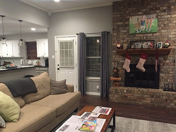 3rd image of 3403 Crestmont Dr