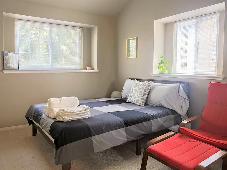 406 Darryl Dr — Photo 9