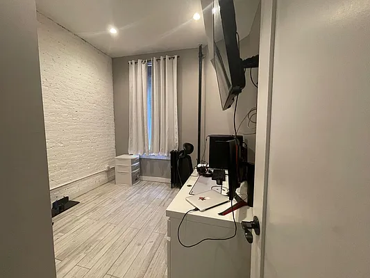 Rented by Corcoran | media 6