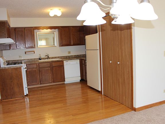 2nd image of 1172 Manchester Ct