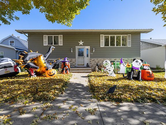 2nd image of 520 9th Ave W