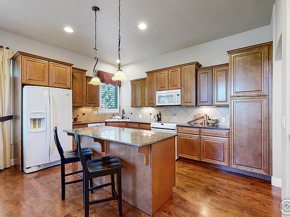 5th image of 8236 Hidden Cove Ct