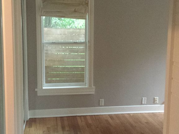 3rd image of 3205 Harris Park Ave #B