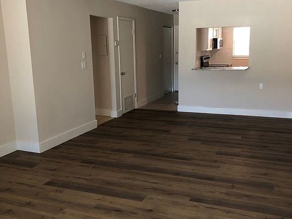 5th image of 2311 NE 2nd St Unit 9