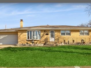 949 N Fischer Dr, Addison, IL 60101