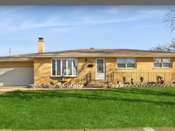 949 N Fischer Dr, Addison, IL 60101