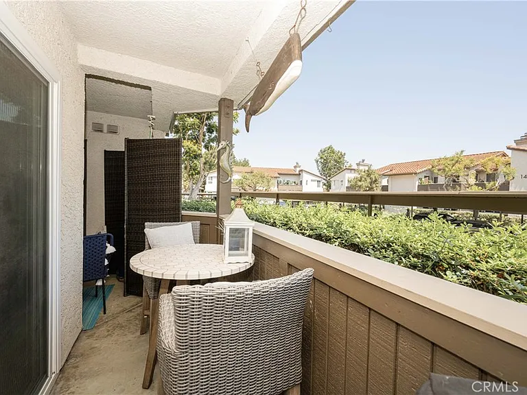 68 Corniche Dr #B — Photo 32