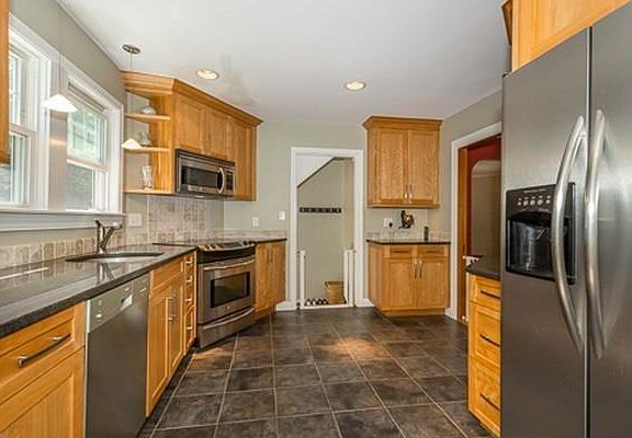 2nd image of 134 Franklin Ave