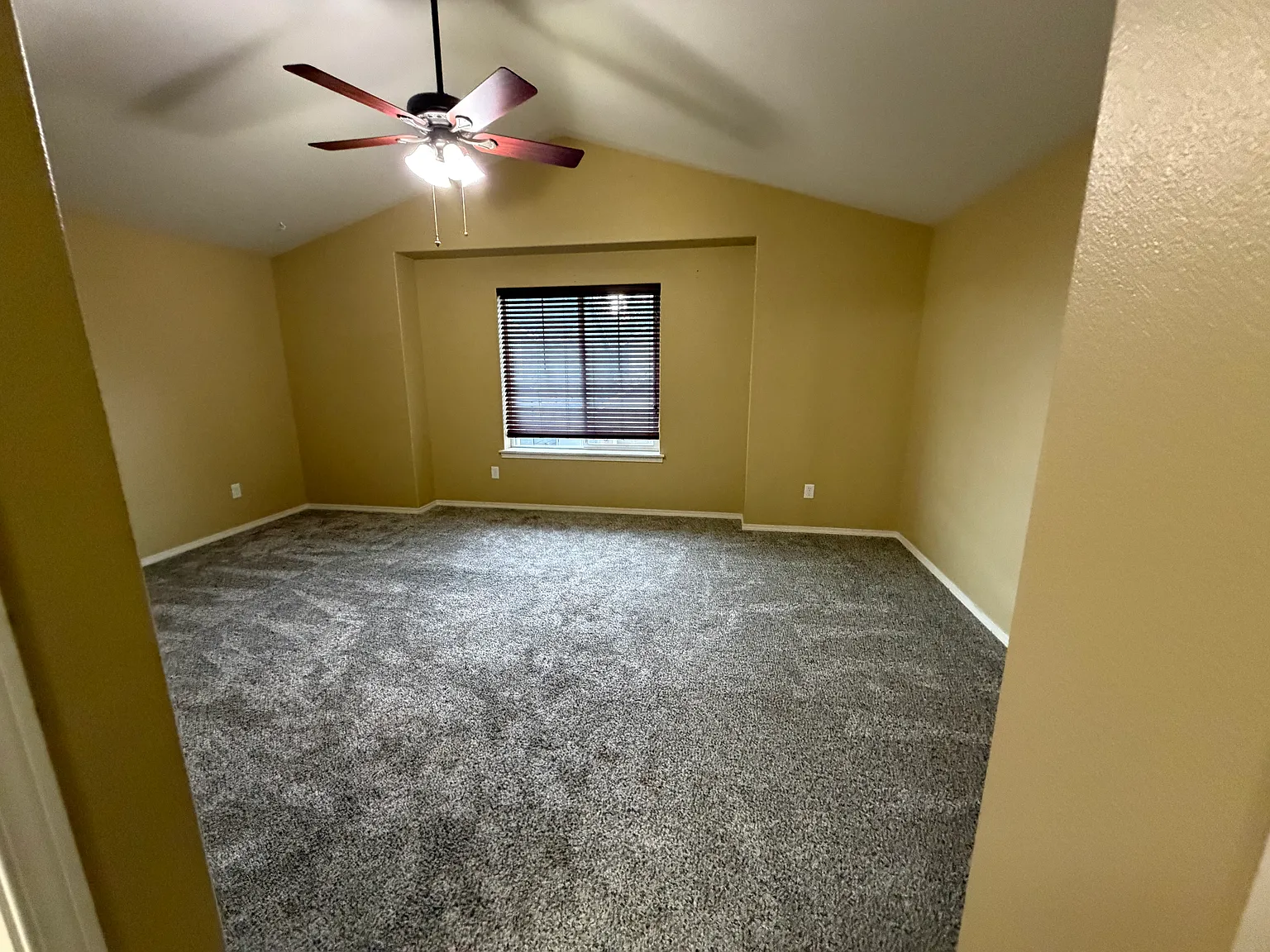 1216 SE 7th St — Photo 4