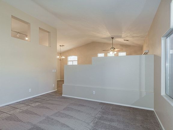 4th image of 1015 Desert Retreat Ct