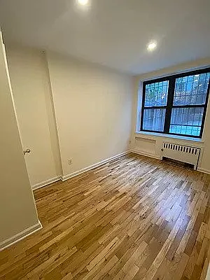 Rented by Dynamik Realty | media 12