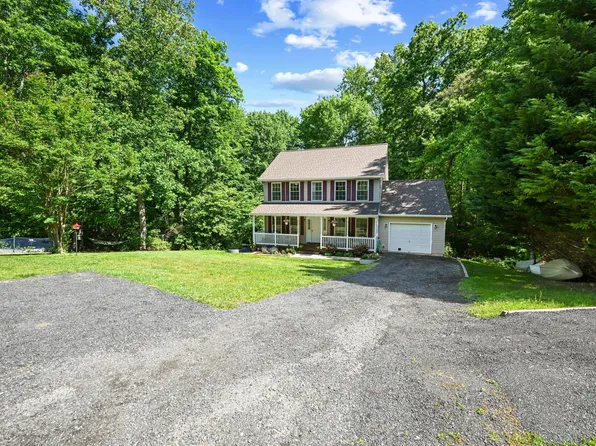 12490 Coyote Ct, Lusby, MD 20657