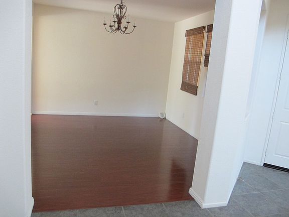 3rd image of 38717 Clearbrook Dr
