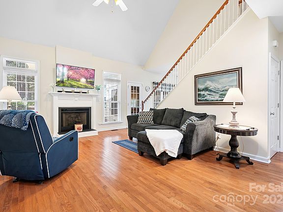 5th image of 7132 Avocet Dr