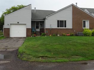722 Claire Pointe Dr, Saint Clair Shores, MI 48081