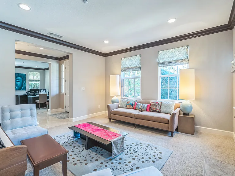 152 Laurelwood Dr — Photo 7