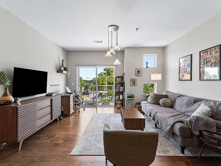 1122 Litton Ave #319 — Photo 7