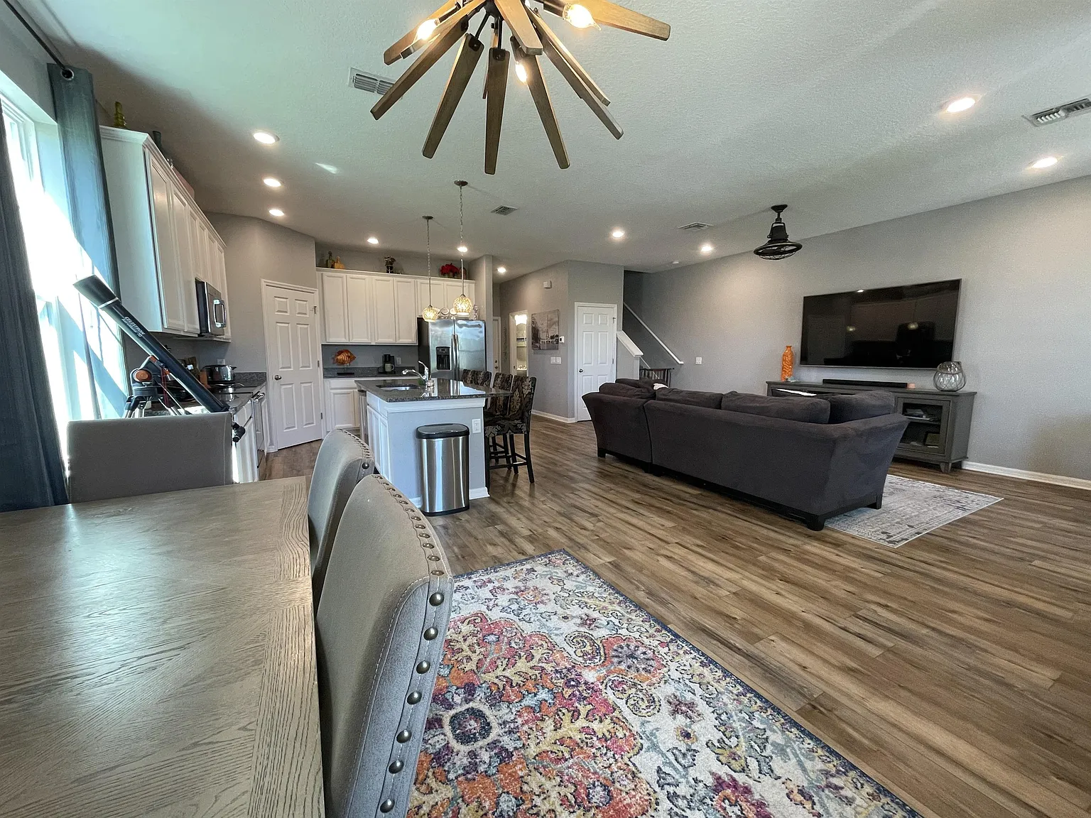 5211 Avalon Park Blvd - 1 — Photo 4