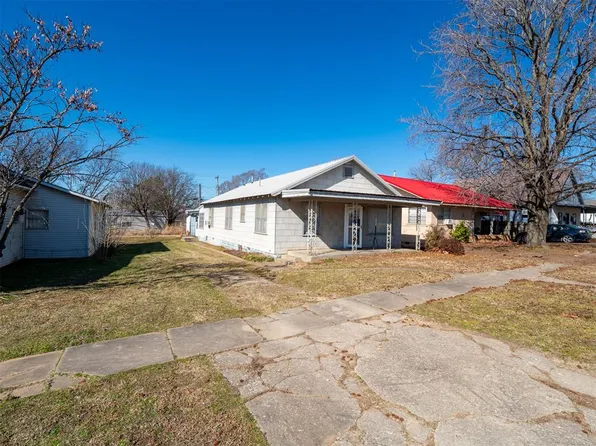 607 Brunson Ave, Prague, OK 74864